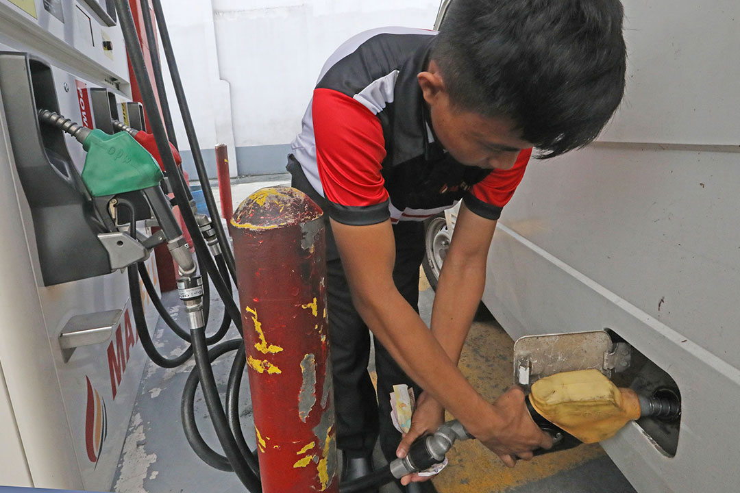 gas station-worker